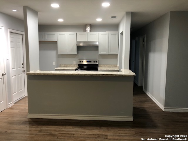 Image 2 of 9 For 7361 Cherrybrook St