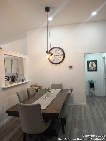 Image 10 of 15 For 6723 Raintree