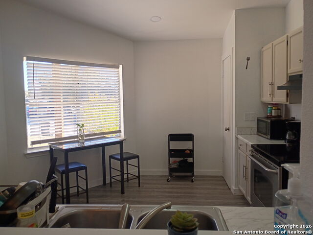 Image 6 of 15 For 6723 Raintree