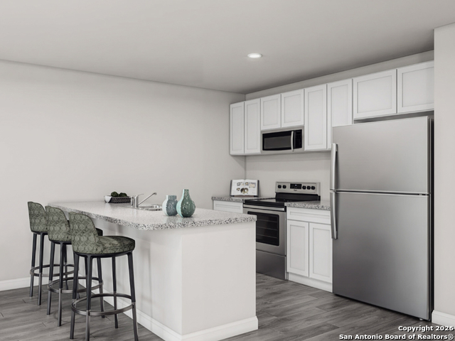 Image 3 of 7 For 139 Sutton Place