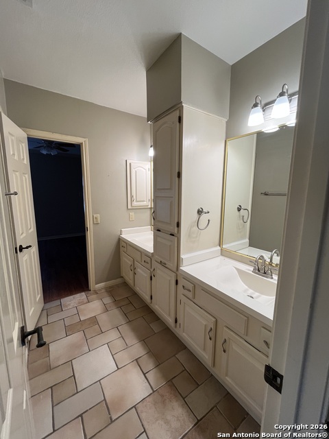 Image 33 of 40 For 19215 Tanoan