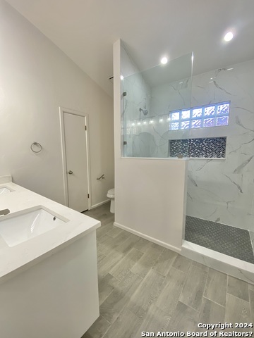 Image 17 of 23 For 2934 Oak Leigh