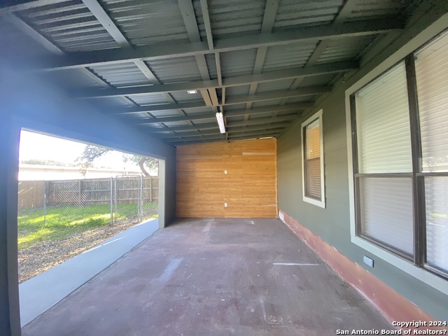 Image 22 of 23 For 2934 Oak Leigh