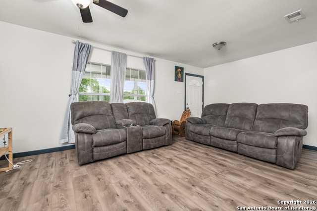 Image 14 of 24 For 121 Vista  