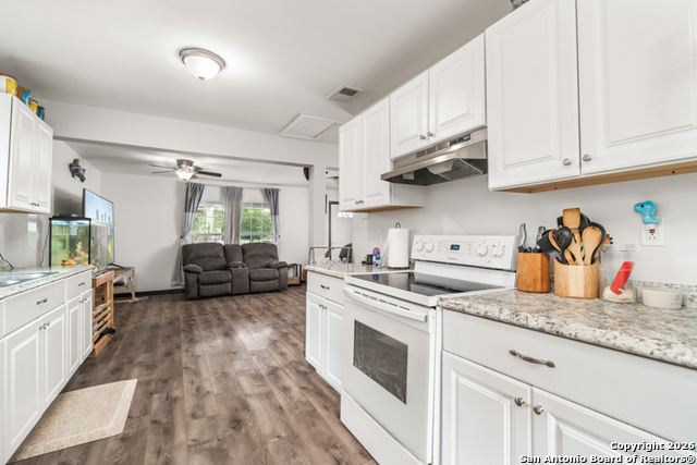 Image 17 of 24 For 121 Vista  