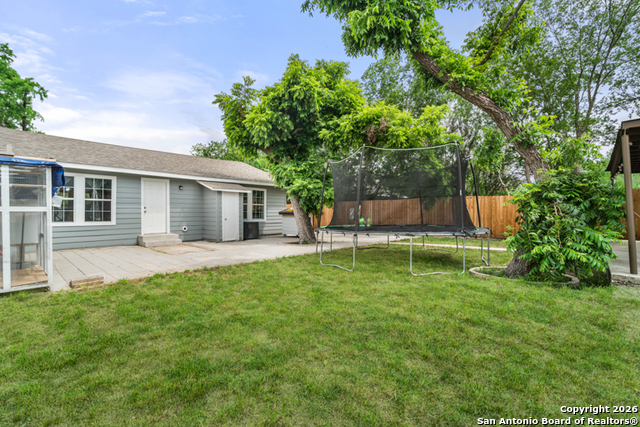 Image 22 of 24 For 121 Vista  