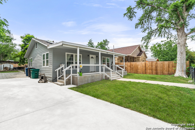 Image 3 of 24 For 121 Vista  