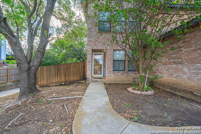 Image 4 of 30 For 7819 Bowens Crossing