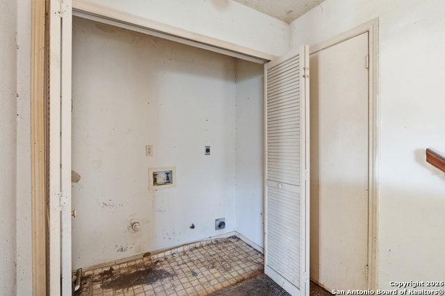 Image 14 of 27 For 3511 Herron  