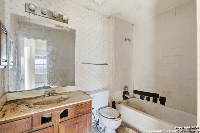 Image 8 of 27 For 3511 Herron  