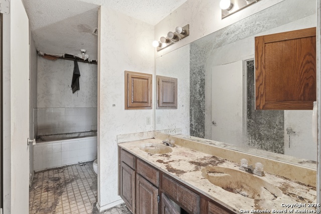 Image 9 of 27 For 3511 Herron  