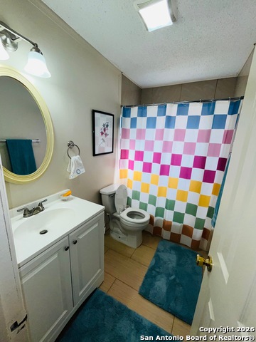 Image 7 of 18 For 200 Frio St W