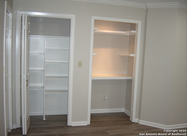 Image 10 of 28 For 201 Ellwood St  205