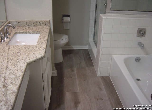 Image 16 of 28 For 201 Ellwood St  205