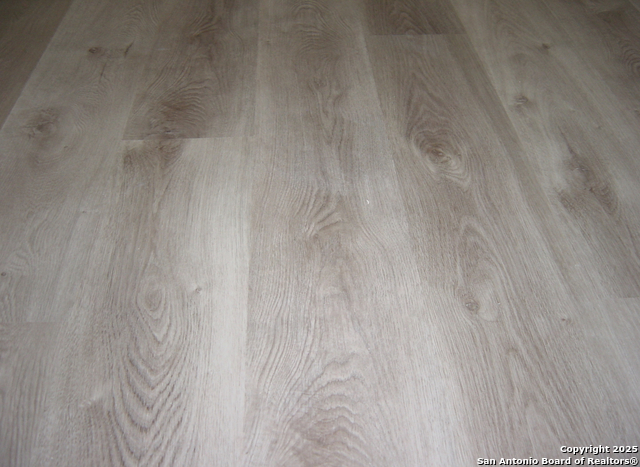 Image 23 of 28 For 201 Ellwood St  205