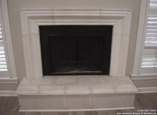 Image 24 of 28 For 201 Ellwood St  205