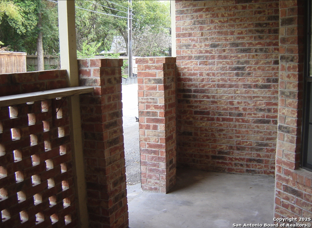 Image 28 of 28 For 201 Ellwood St  205