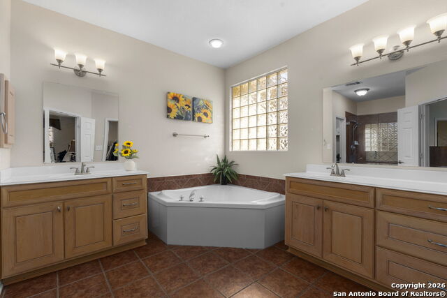 Image 24 of 37 For 10648 Black Horse