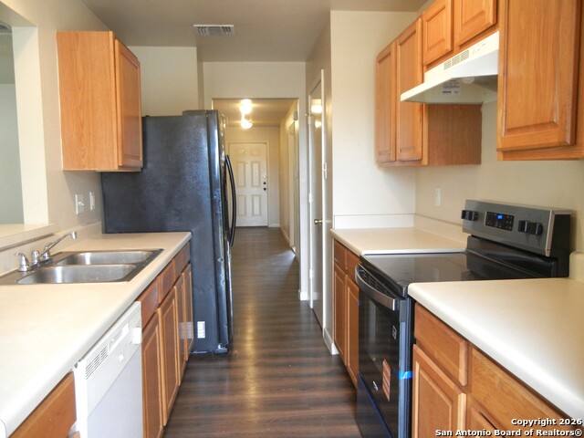 Listing photo id 3 for 13015 Oconnor Cv