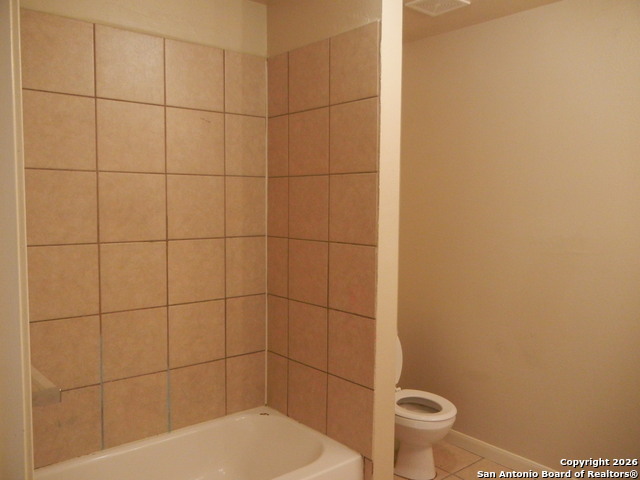 Listing photo id 8 for 13017 Oconnor Cv