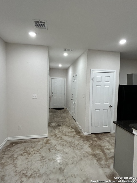 Image 6 of 13 For 6926 Crestway 3