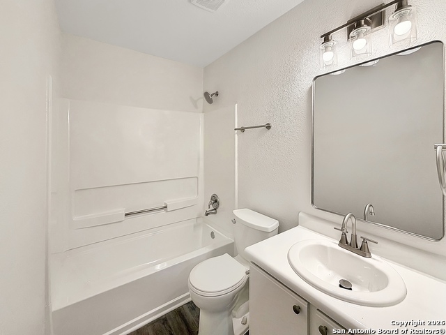 Image 17 of 25 For 5023 Taylor Kenton