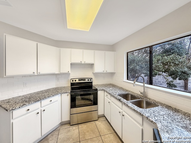 Image 2 of 25 For 5023 Taylor Kenton