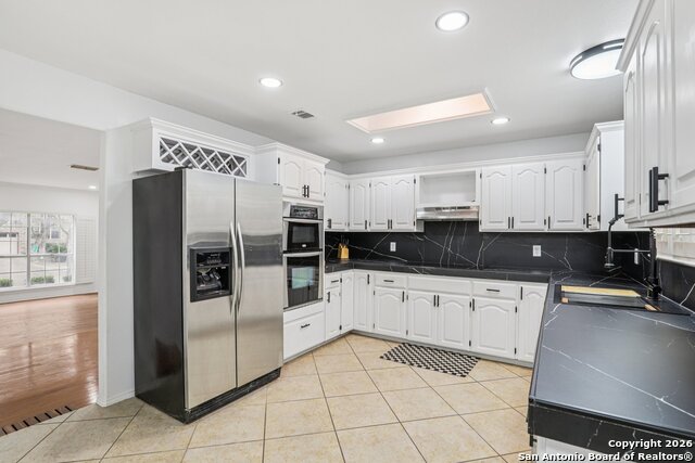 Image 12 of 47 For 8619 London Heights