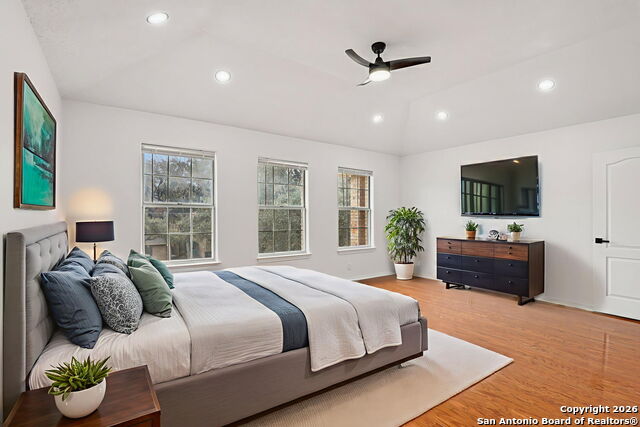 Image 22 of 47 For 8619 London Heights