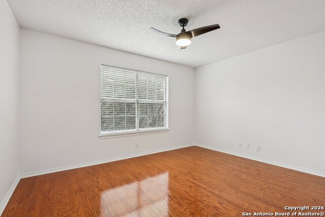 Image 38 of 47 For 8619 London Heights