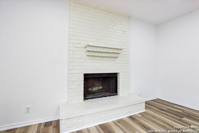 Image 8 of 47 For 8619 London Heights