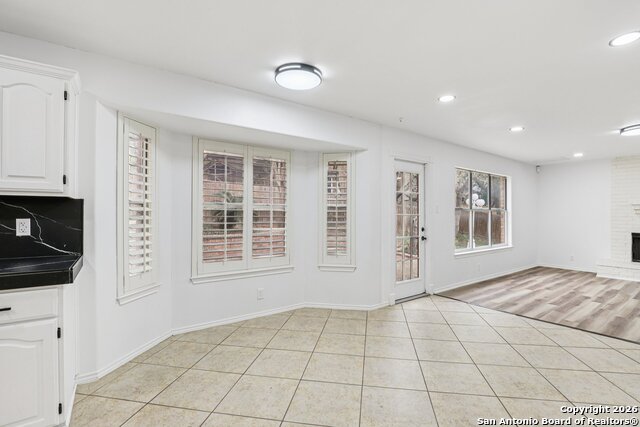 Image 9 of 47 For 8619 London Heights