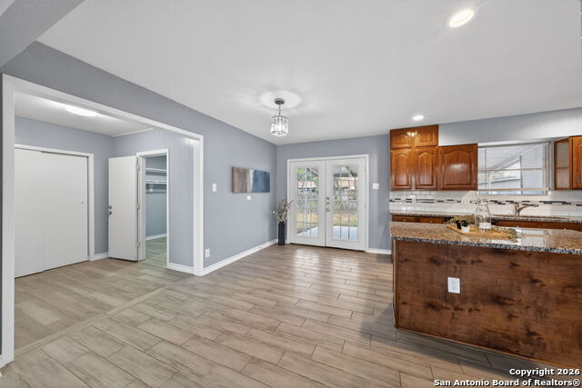 Image 15 of 32 For 4531 Eisenhauer Rd