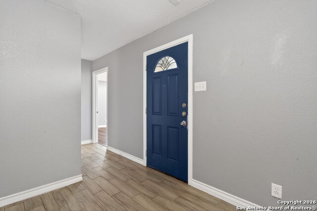 Image 5 of 32 For 4531 Eisenhauer Rd