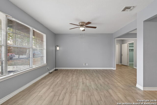 Image 7 of 32 For 4531 Eisenhauer Rd