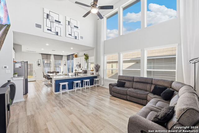 Image 2 of 16 For 1016 Highland Vista