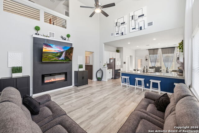 Image 3 of 16 For 1016 Highland Vista