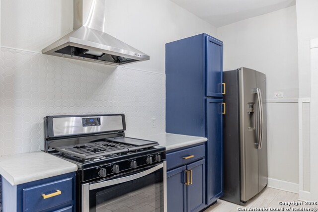 Image 15 of 32 For 814 Lynwood Ave W