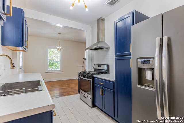 Image 17 of 32 For 814 Lynwood Ave W