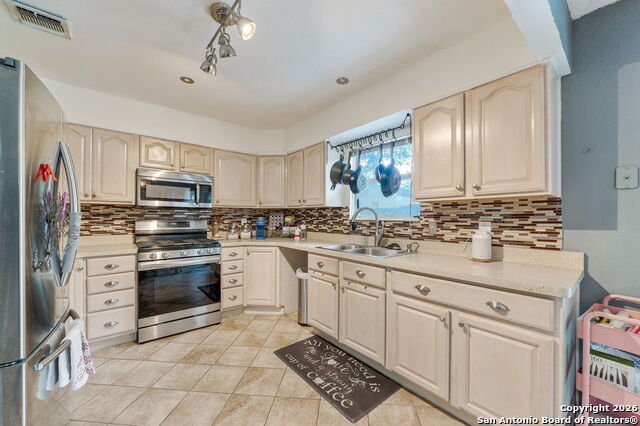 Image 9 of 31 For 6722 Chelsea Wood