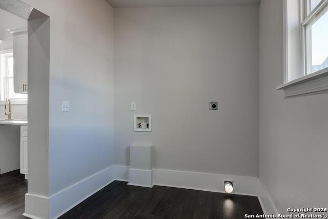 Image 13 of 38 For 224 Rische E