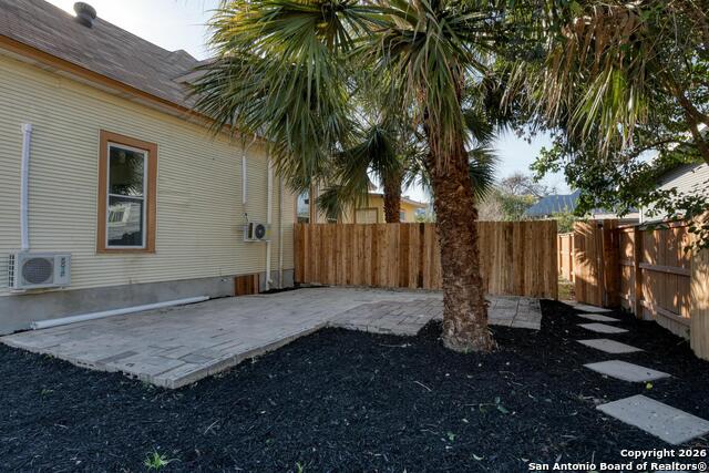 Image 17 of 38 For 224 Rische E