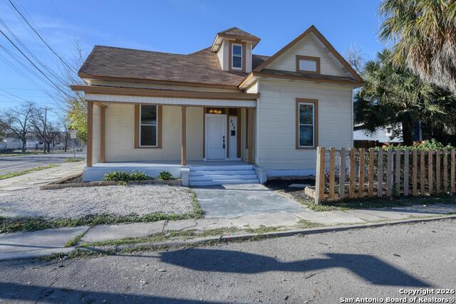 Image 22 of 38 For 224 Rische E