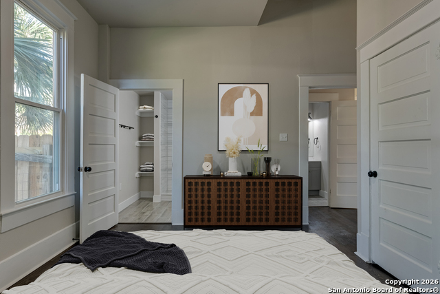 Image 27 of 38 For 224 Rische E