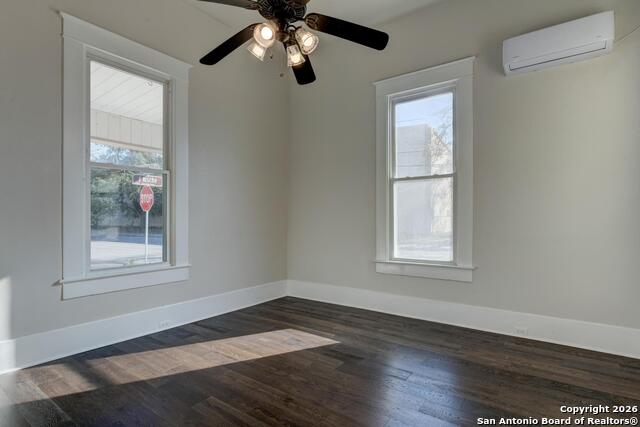 Image 5 of 38 For 224 Rische E