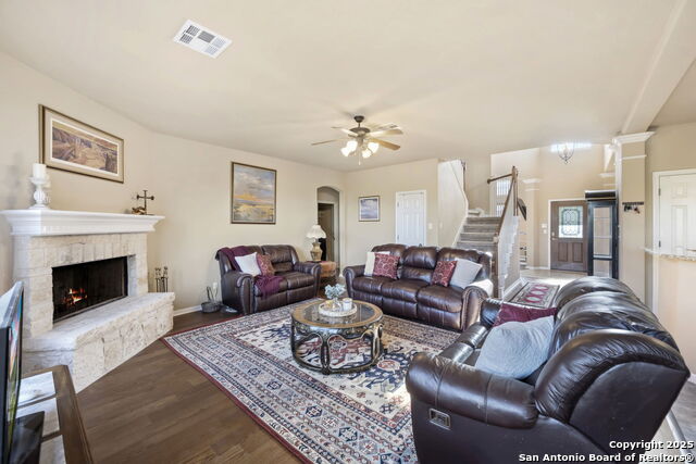 Image 7 of 39 For 17132 Bandera Rd