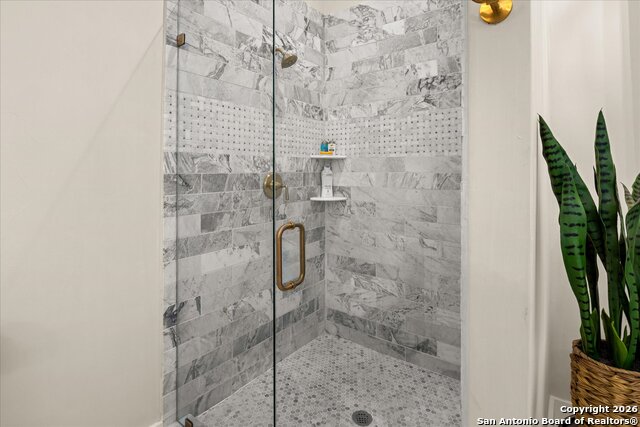 Image 25 of 50 For 1006 High