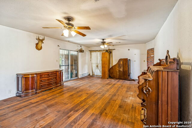 Image 17 of 34 For 4035 Parkway