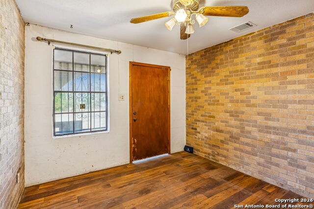 Image 21 of 34 For 4035 Parkway