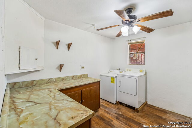 Image 23 of 34 For 4035 Parkway